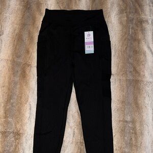 Women’s Size Smalll Pop Fit Leggings